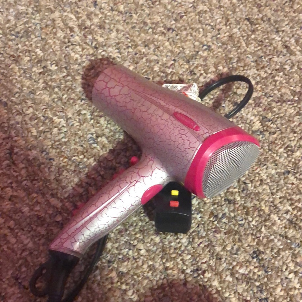 Blow dryer